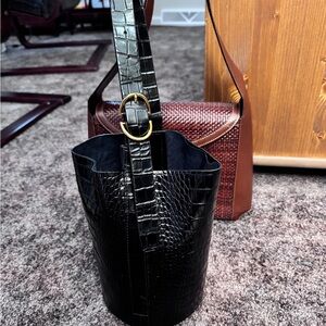 Trademark Chic Black Crocodile-Embossed Shoulder Bucket Bag